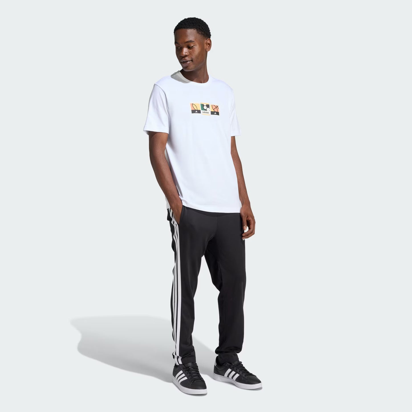 MEMORIES OF SPORT STAMPS GRAPHIC T-SHIRT