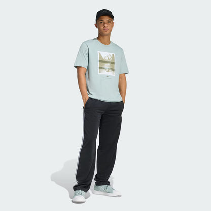 OUTDOOR KAYAKING GRAPHIC T-SHIRT
